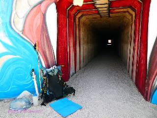 AZT-2008-1-day2-9  tunnel   w.jpg (340026 bytes)